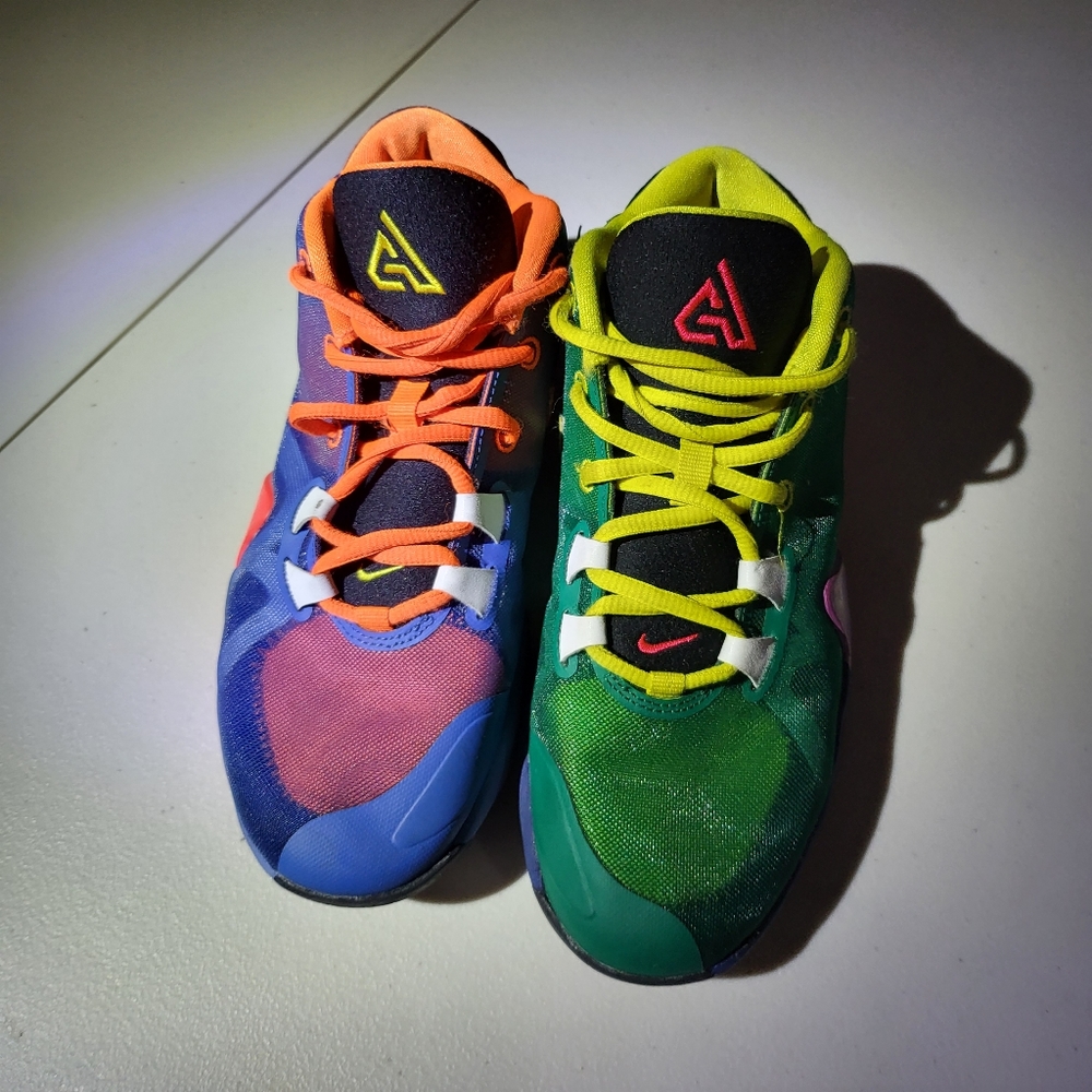 6Y-Basketball Shoe MultiColor Giannis CU1486-800